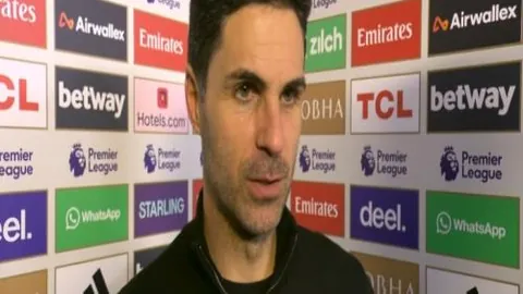 “激战正酣！两大豪门谁能点燃进攻烽火？”